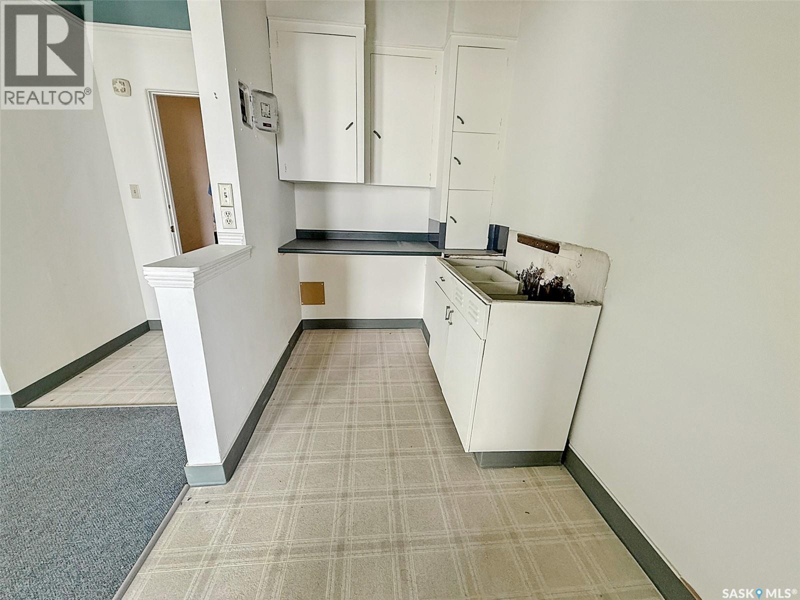 Retail for Sale in  Cheadle STREET W Swift Current 