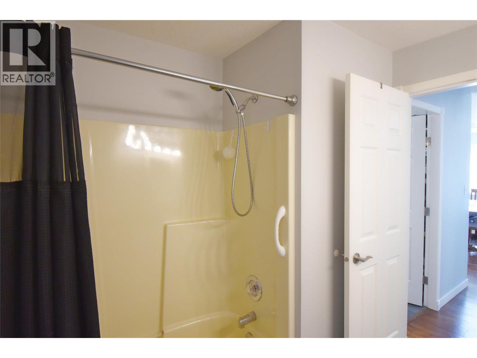 8700 Clerke Road Unit# 3, Coldstream