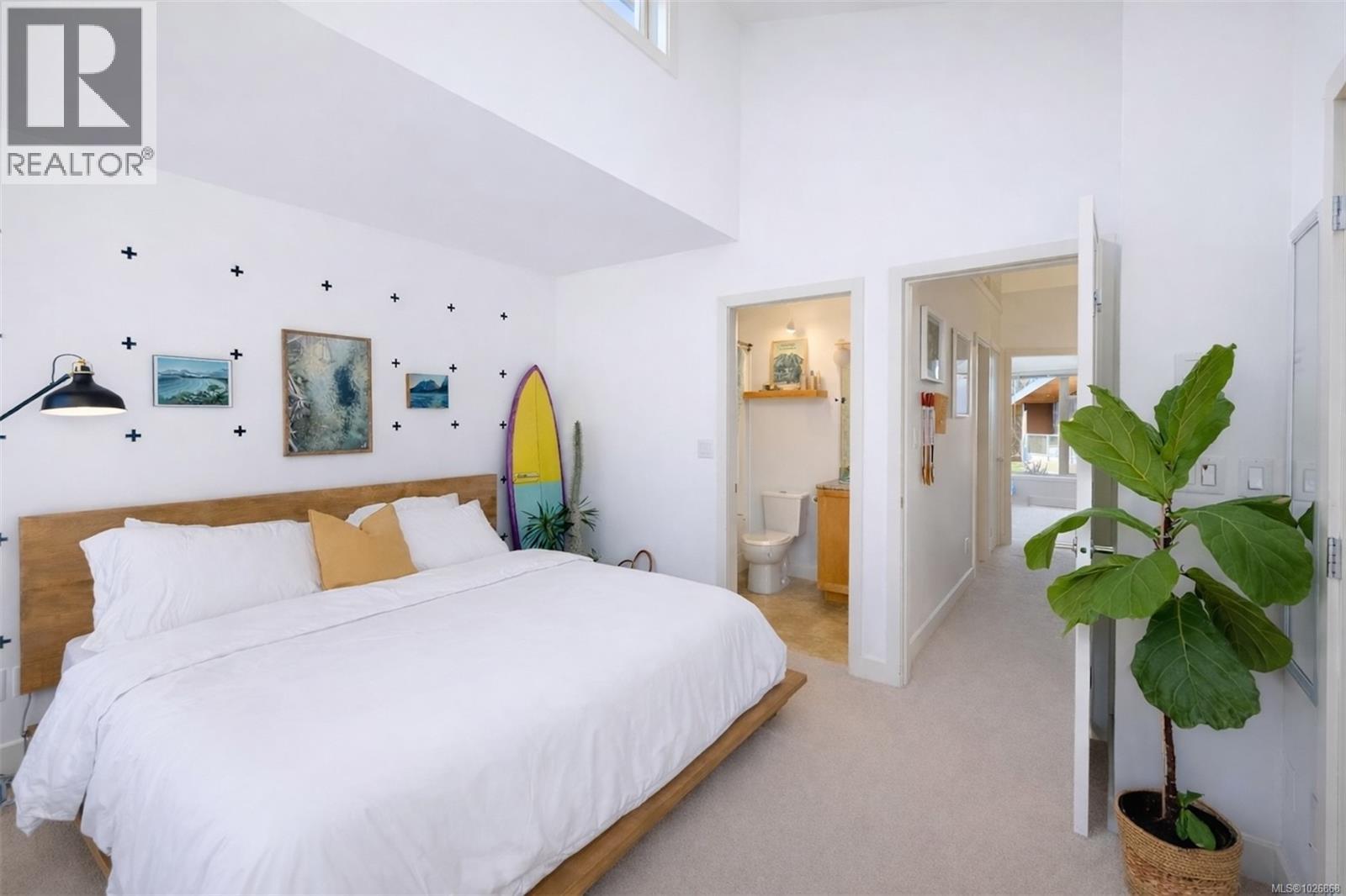 102 605 Gibson St, Tofino