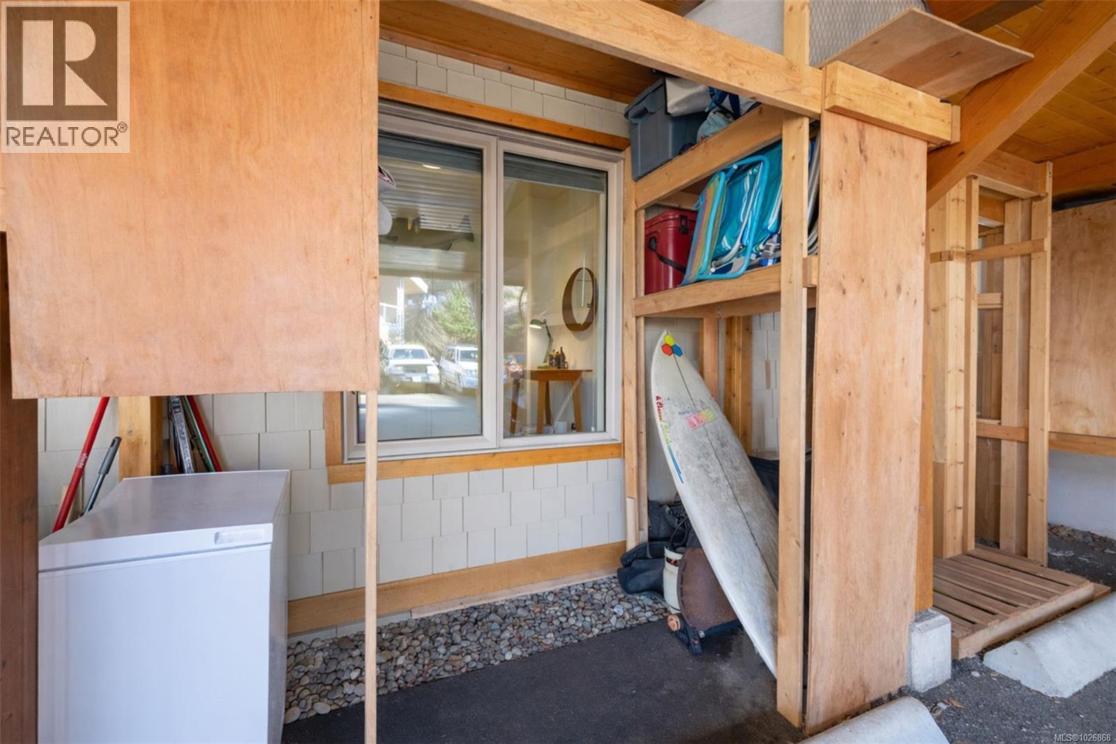 102 605 Gibson St, Tofino