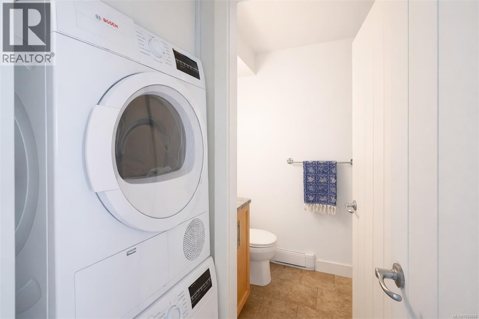 102 605 Gibson St, Tofino