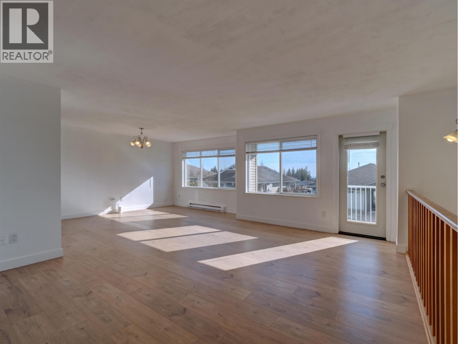 5683 EMILY WAY, Sechelt