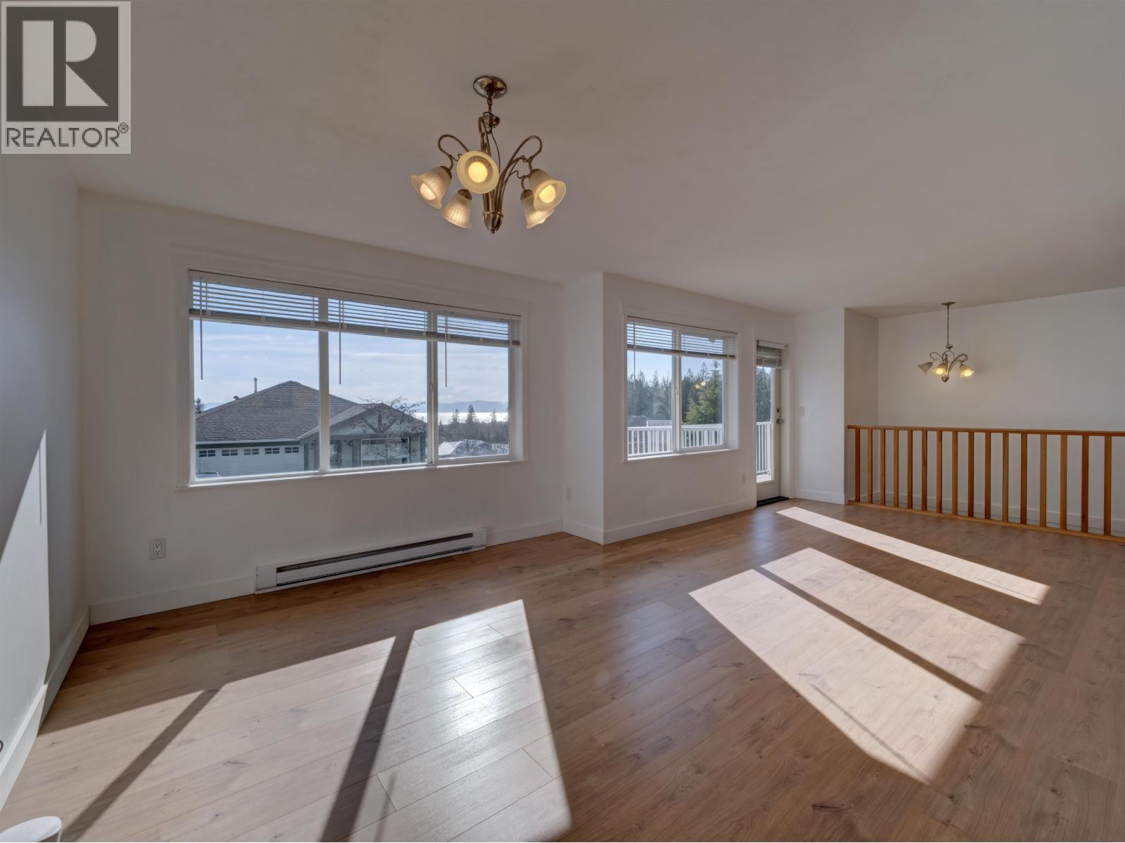 5683 EMILY WAY, Sechelt