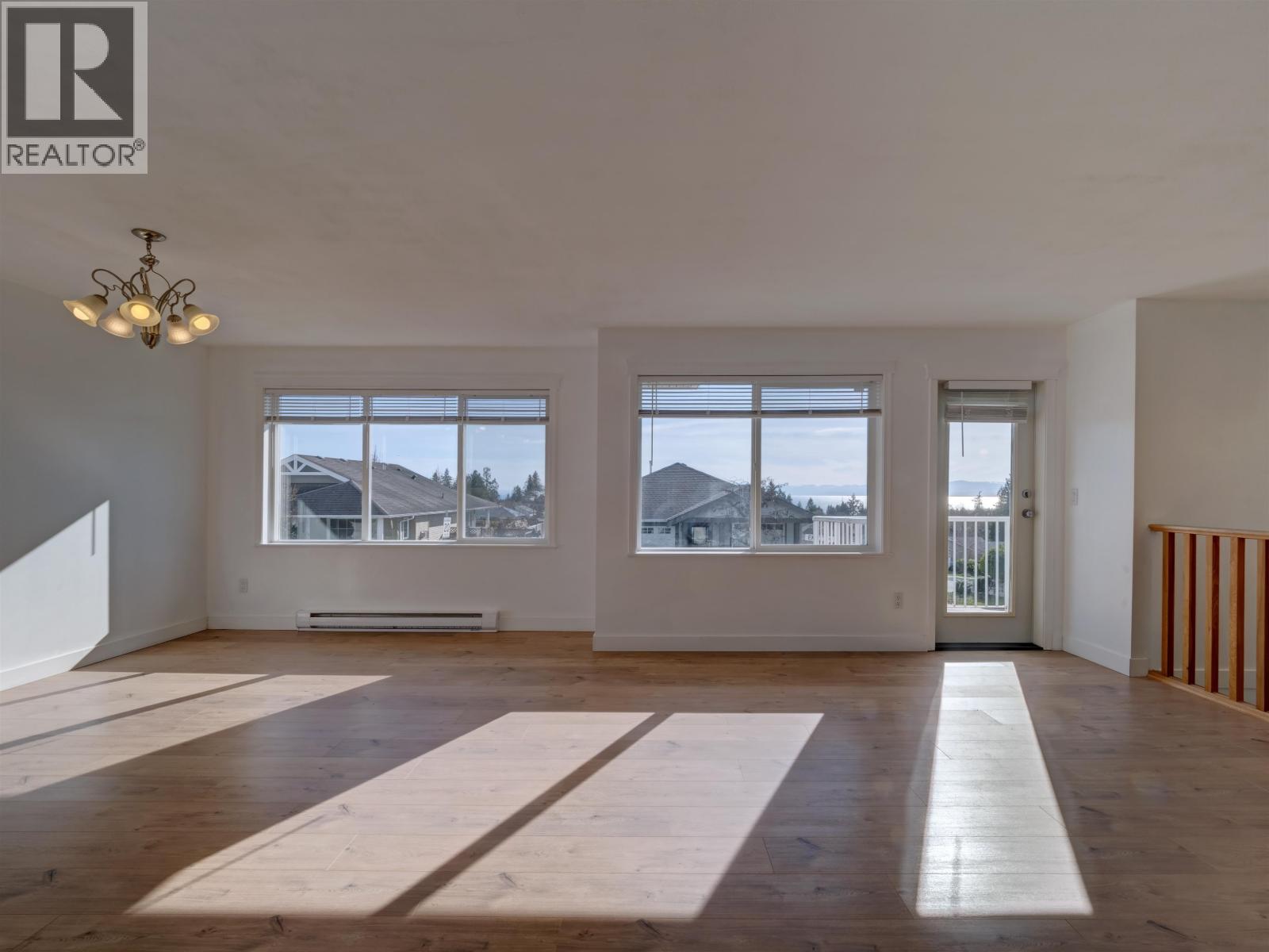 5683 EMILY WAY, Sechelt