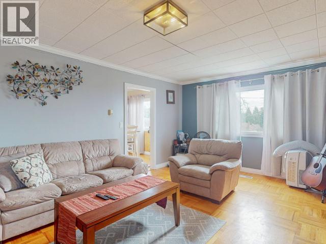 6957 CROFTON STREET, Powell River