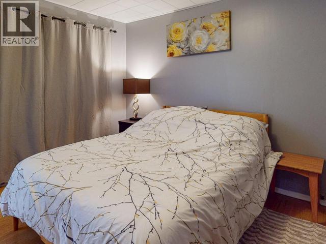 6957 CROFTON STREET, Powell River