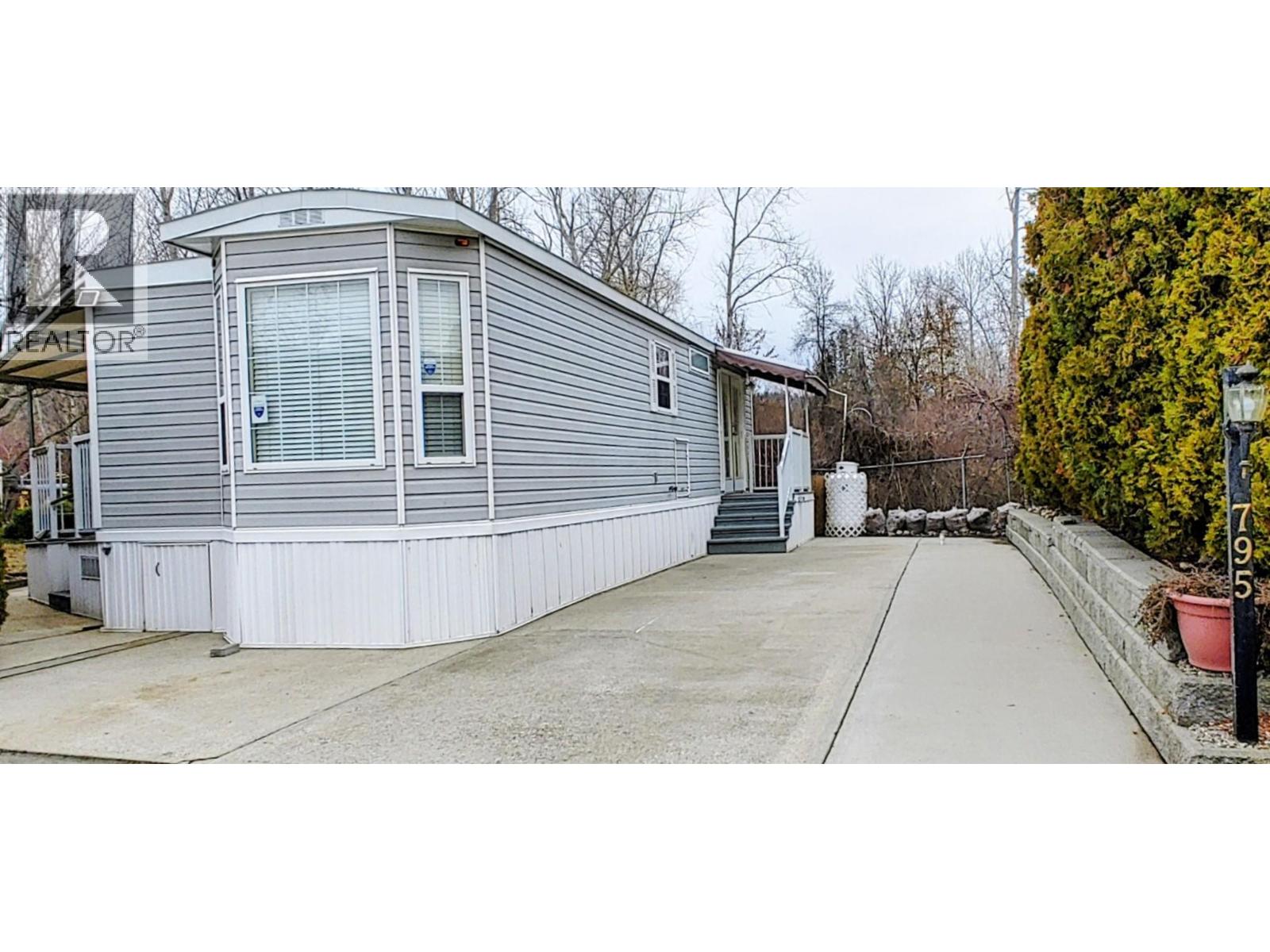 795 415 Commonwealth Road, Kelowna