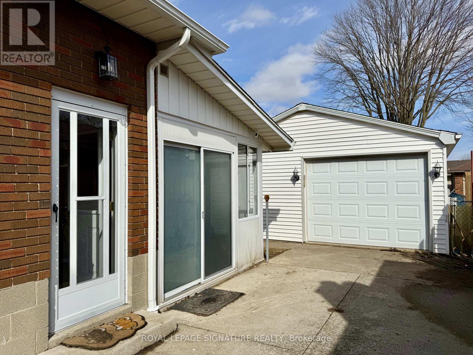 51 SPURGEON DRIVE - 23