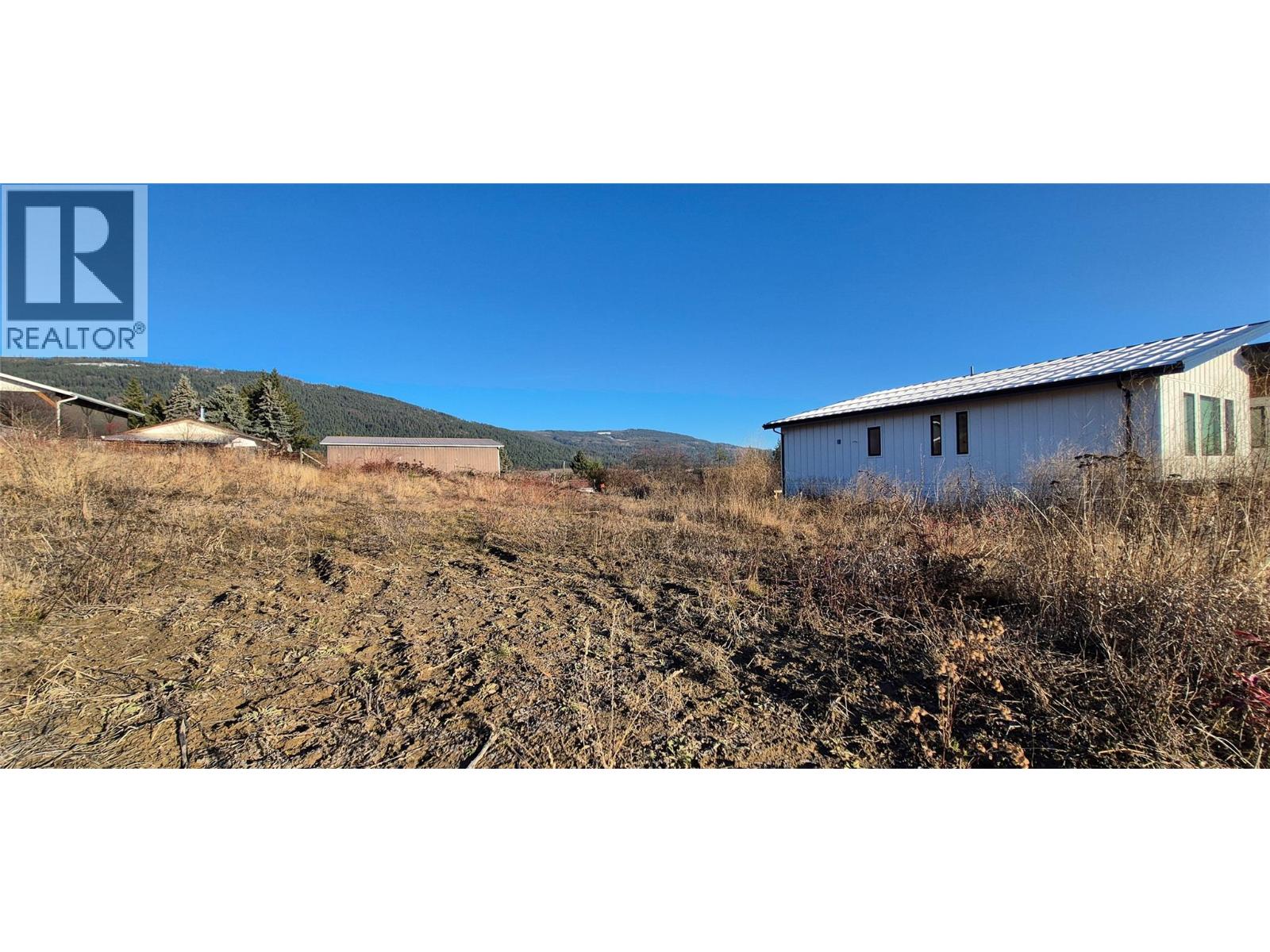 1860 35 Street NE, Salmon Arm