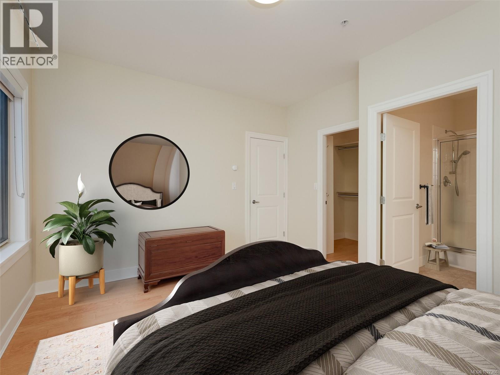 303 2520 Oakville Avenue, Sidney