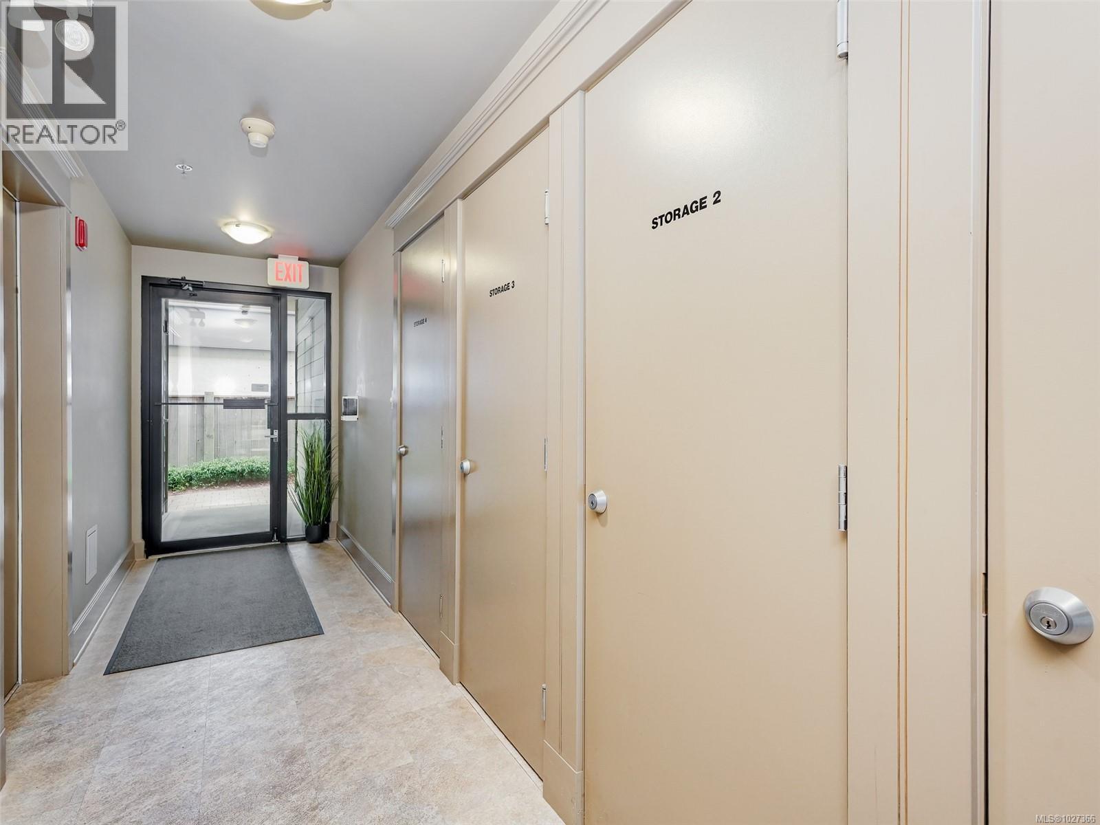 303 2520 Oakville Avenue, Sidney