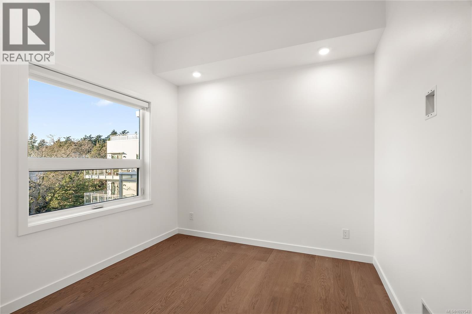 503 1102 Esquimalt Road, Esquimalt