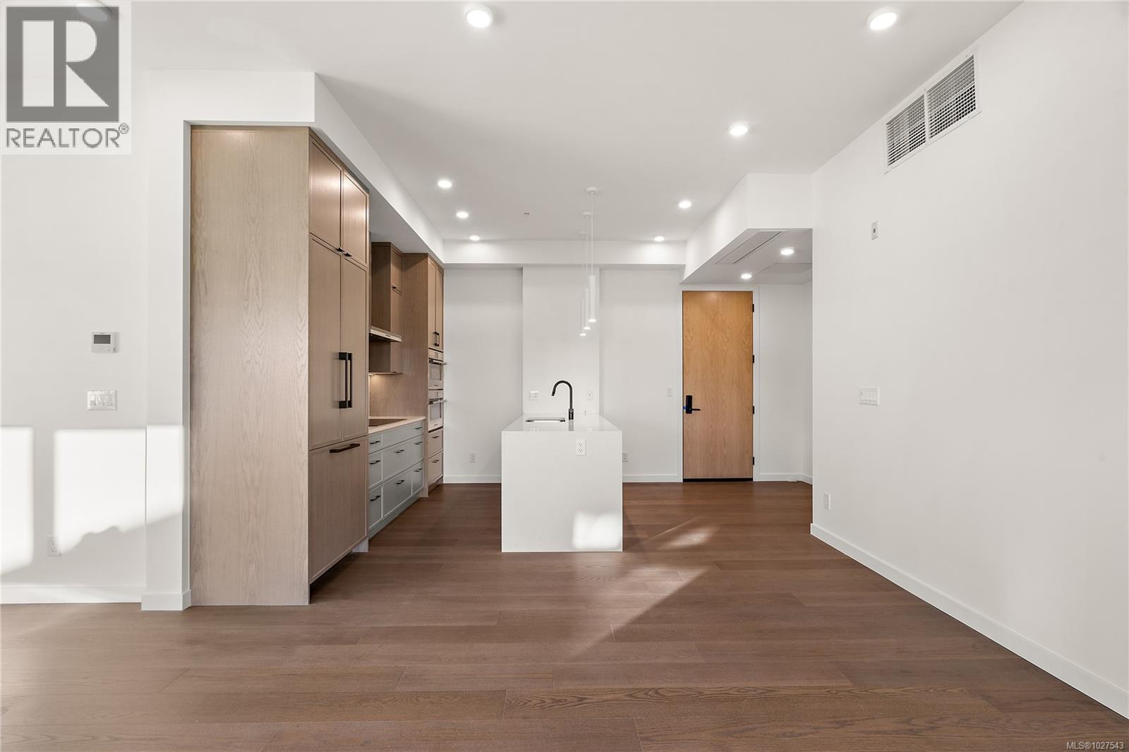 503 1102 Esquimalt Road, Esquimalt