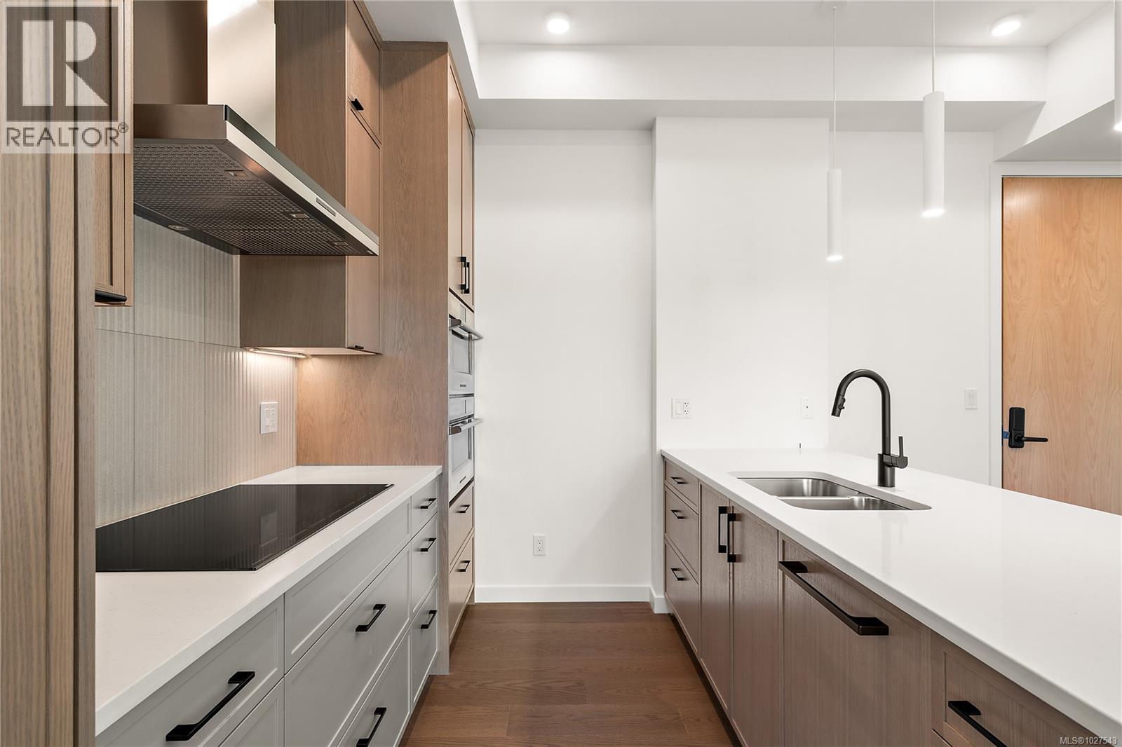 503 1102 Esquimalt Road, Esquimalt