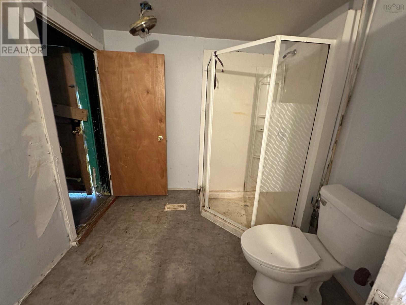 Property 27 of 49 of 11 Kirk Street