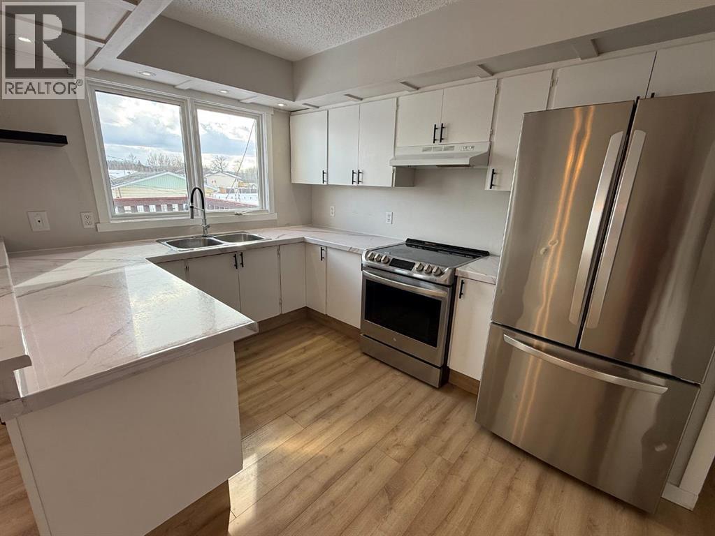 
          34 Wedow Drive
            <br/>
            <span>Whitecourt</span>
            , 
            <span>AB</span>
             <span>T7S1B6</span>
         - Photo 8