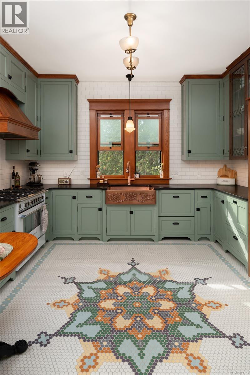  1215 Richardson Street, Victoria