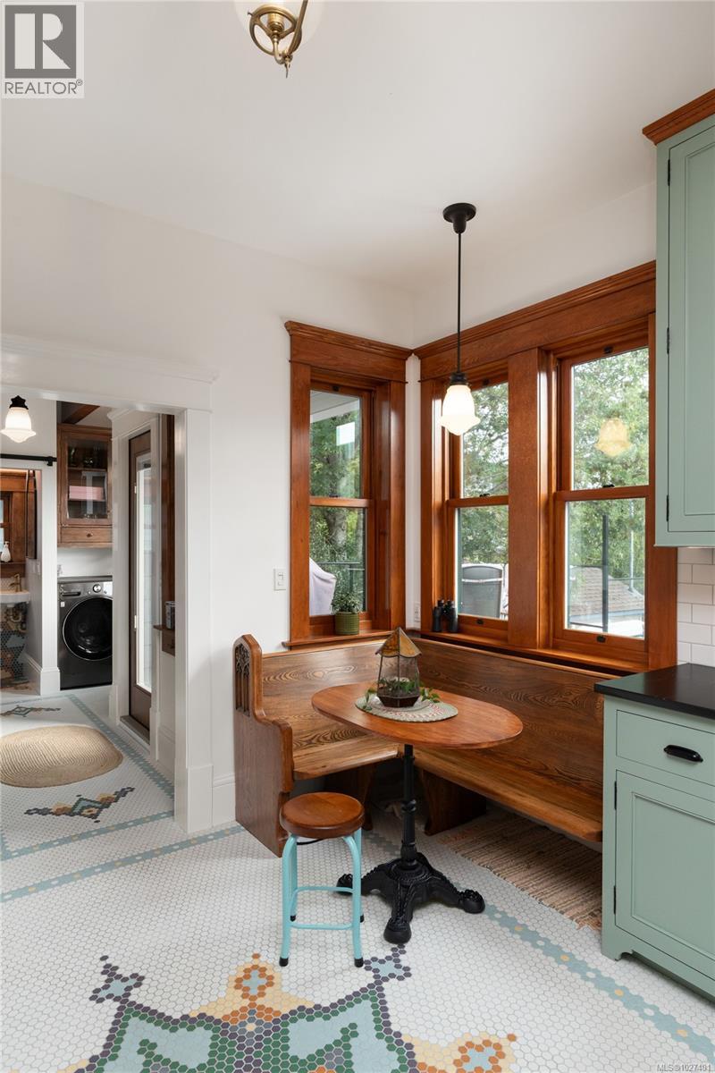  1215 Richardson Street, Victoria