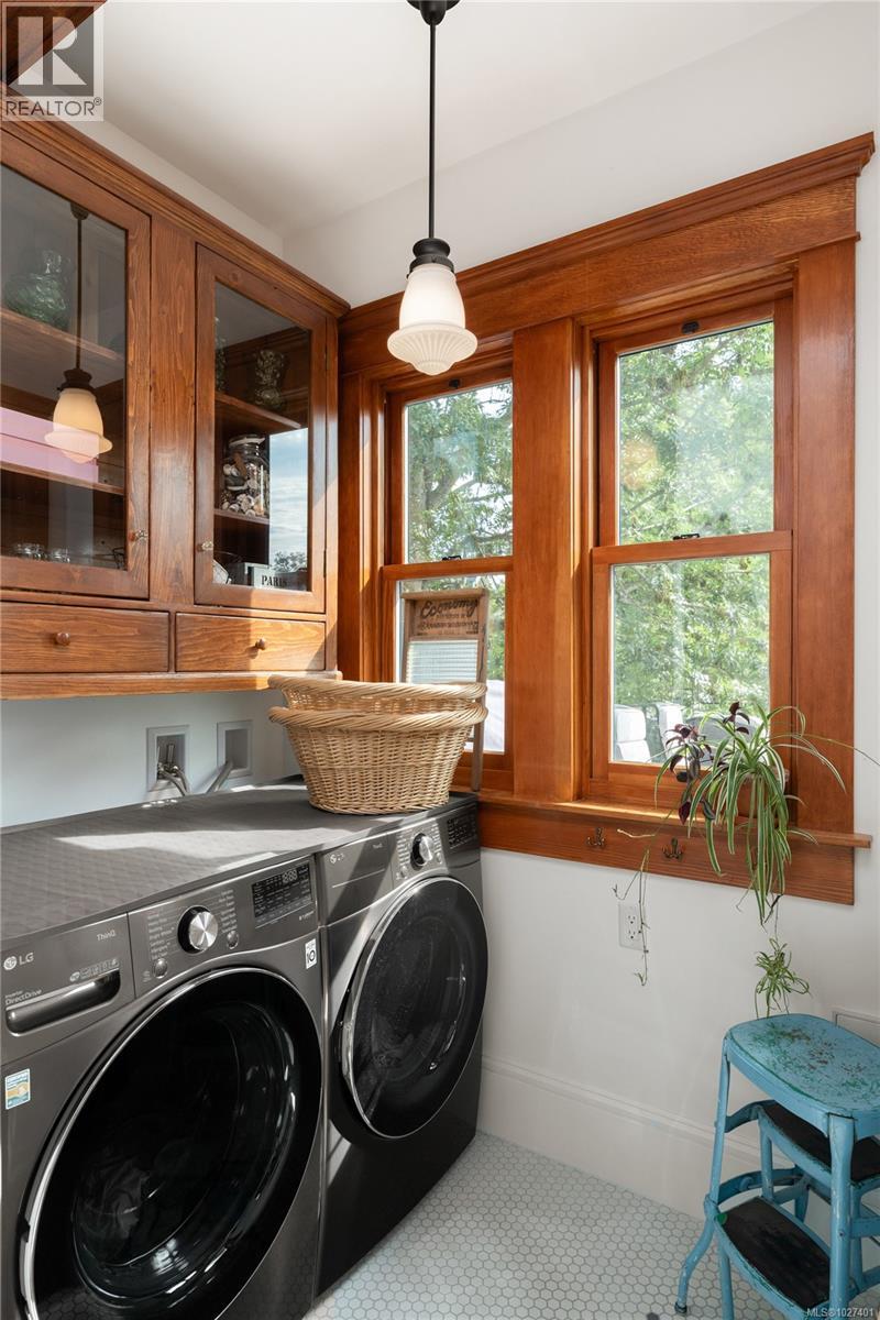  1215 Richardson Street, Victoria