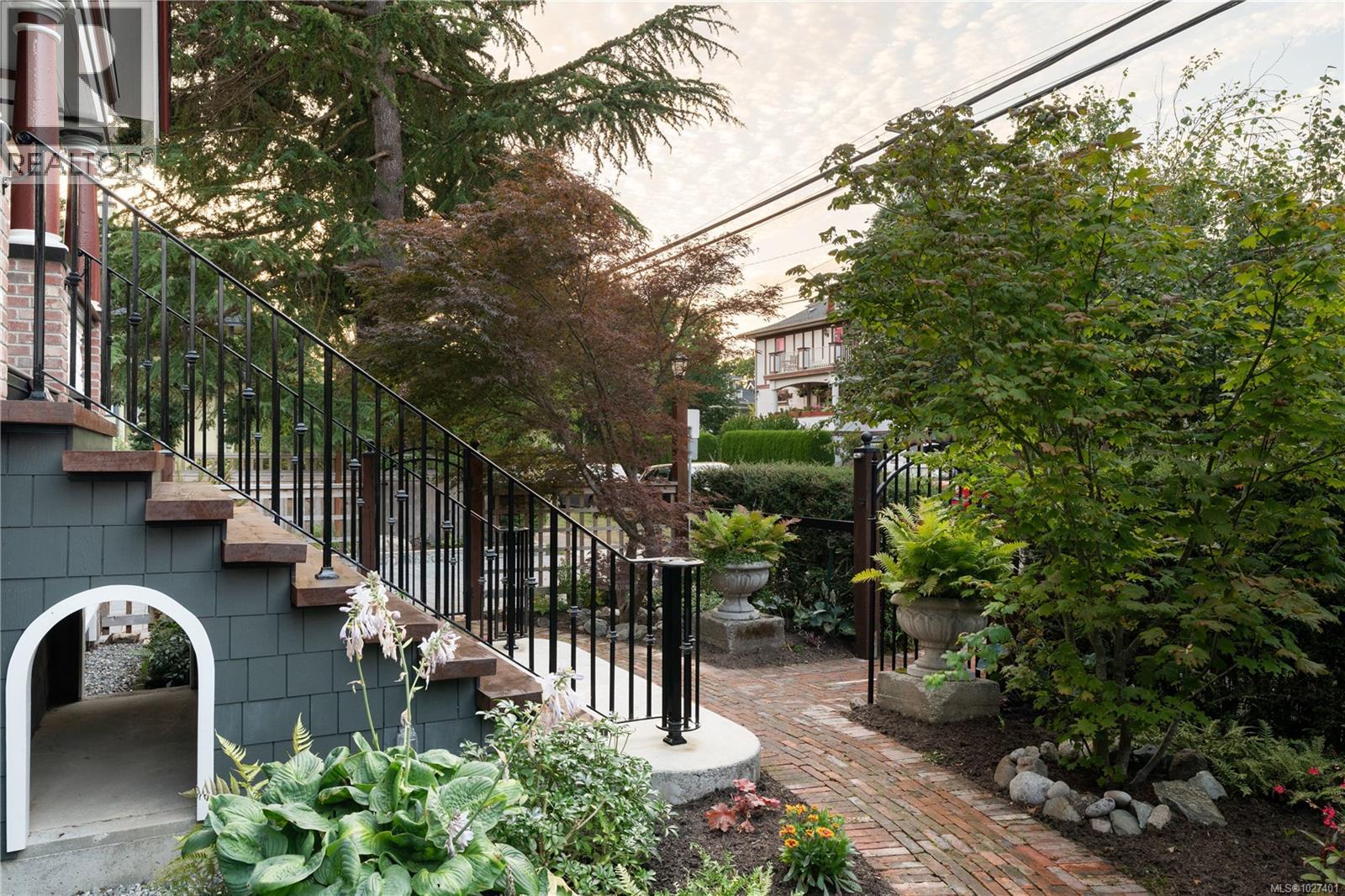  1215 Richardson Street, Victoria