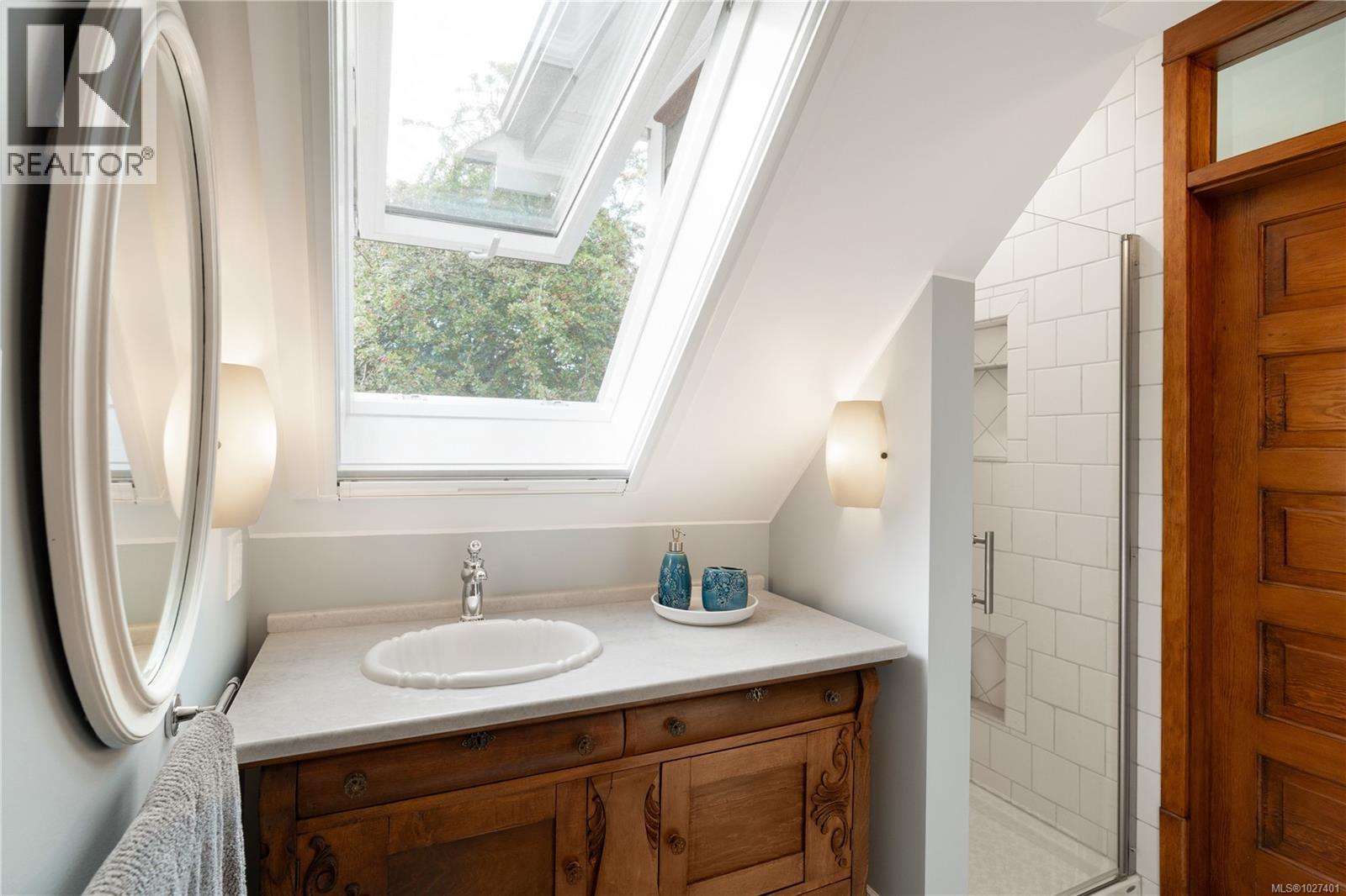  1215 Richardson Street, Victoria