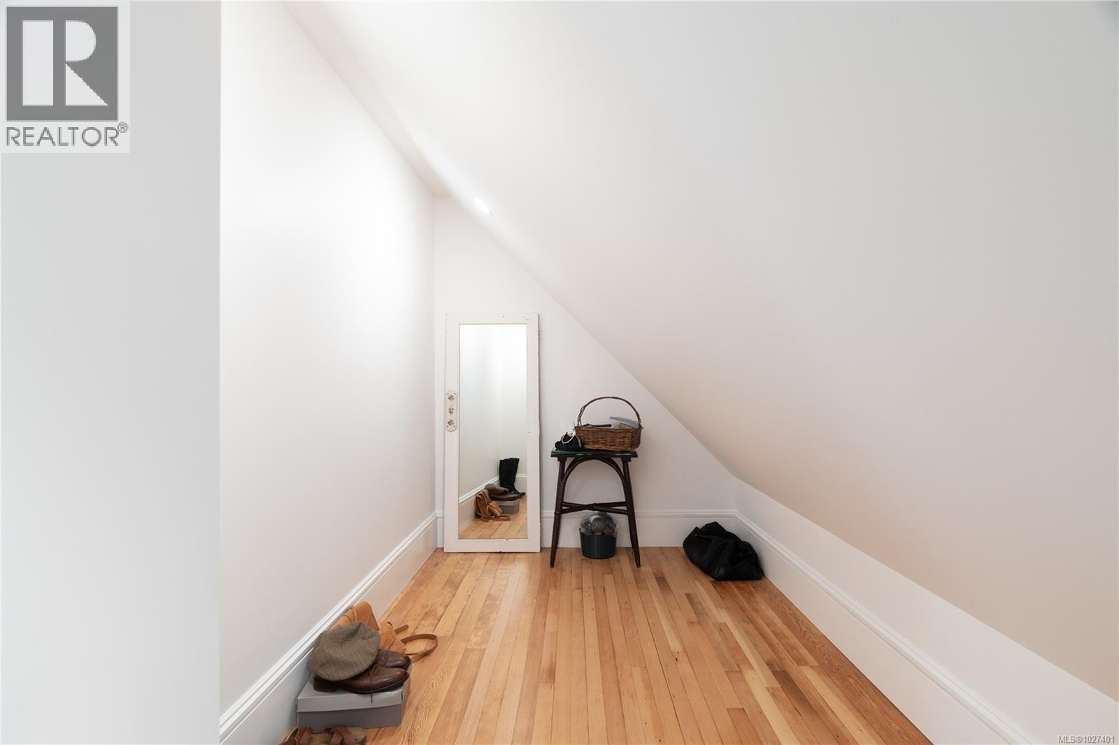  1215 Richardson Street, Victoria