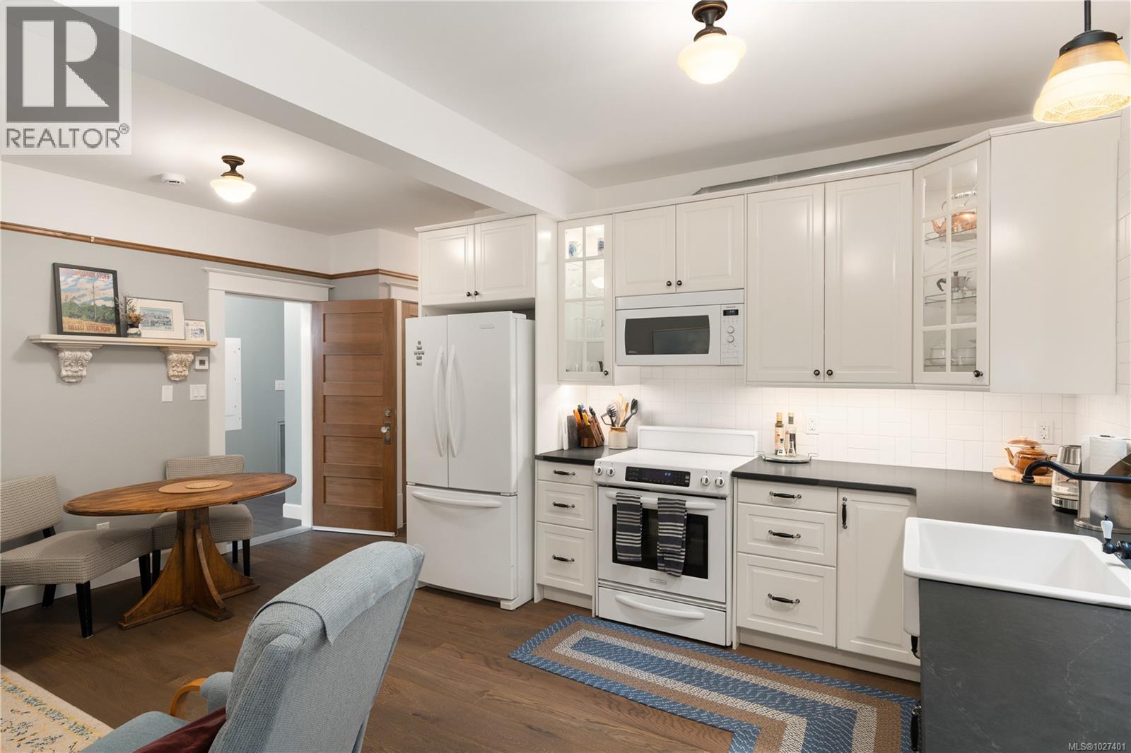  1215 Richardson Street, Victoria