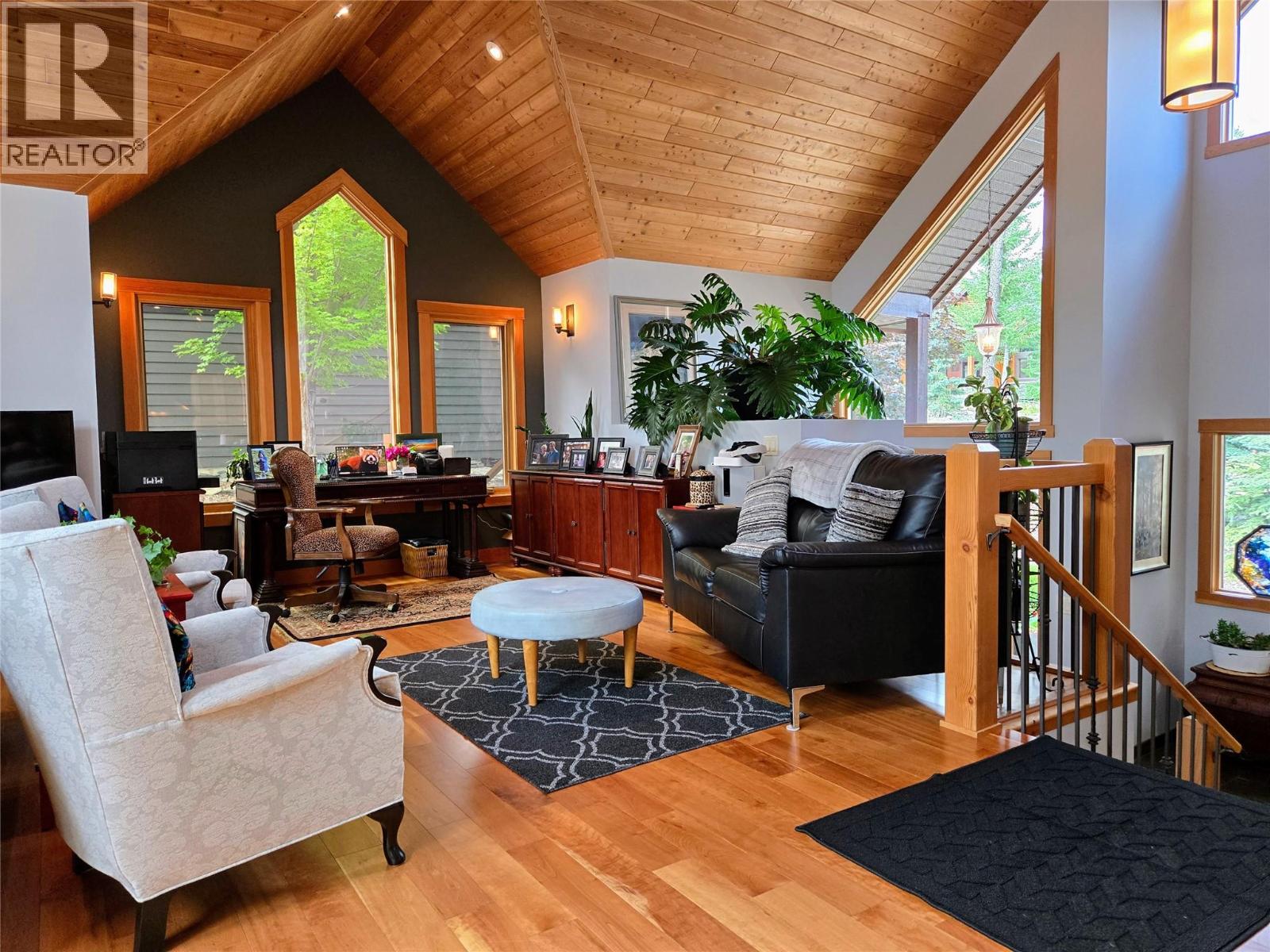 2517 Cobblestone Trail, Invermere