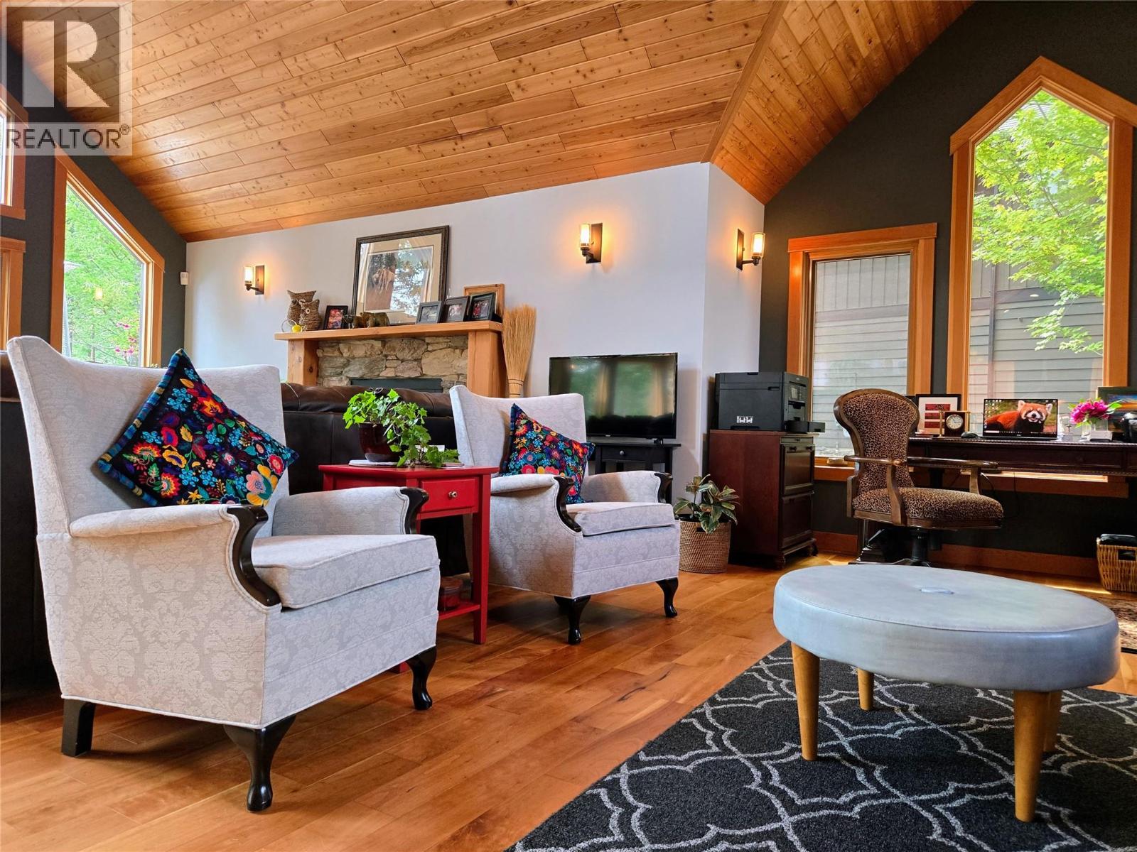 2517 Cobblestone Trail, Invermere