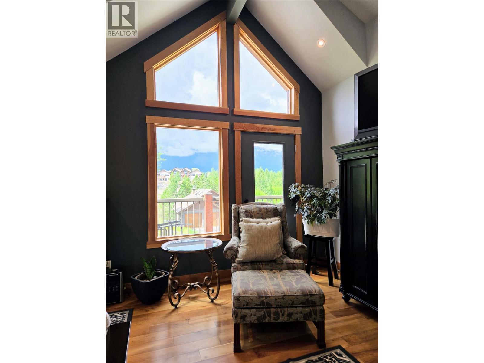 2517 Cobblestone Trail, Invermere