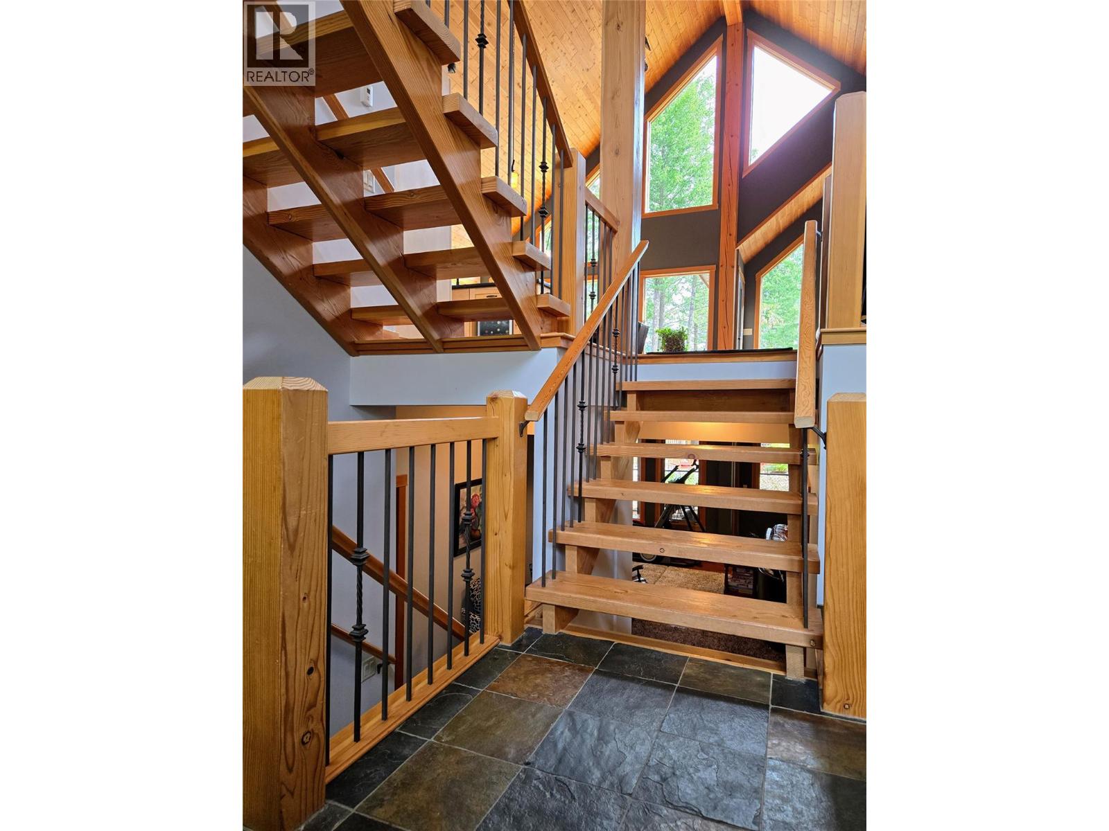 2517 Cobblestone Trail, Invermere
