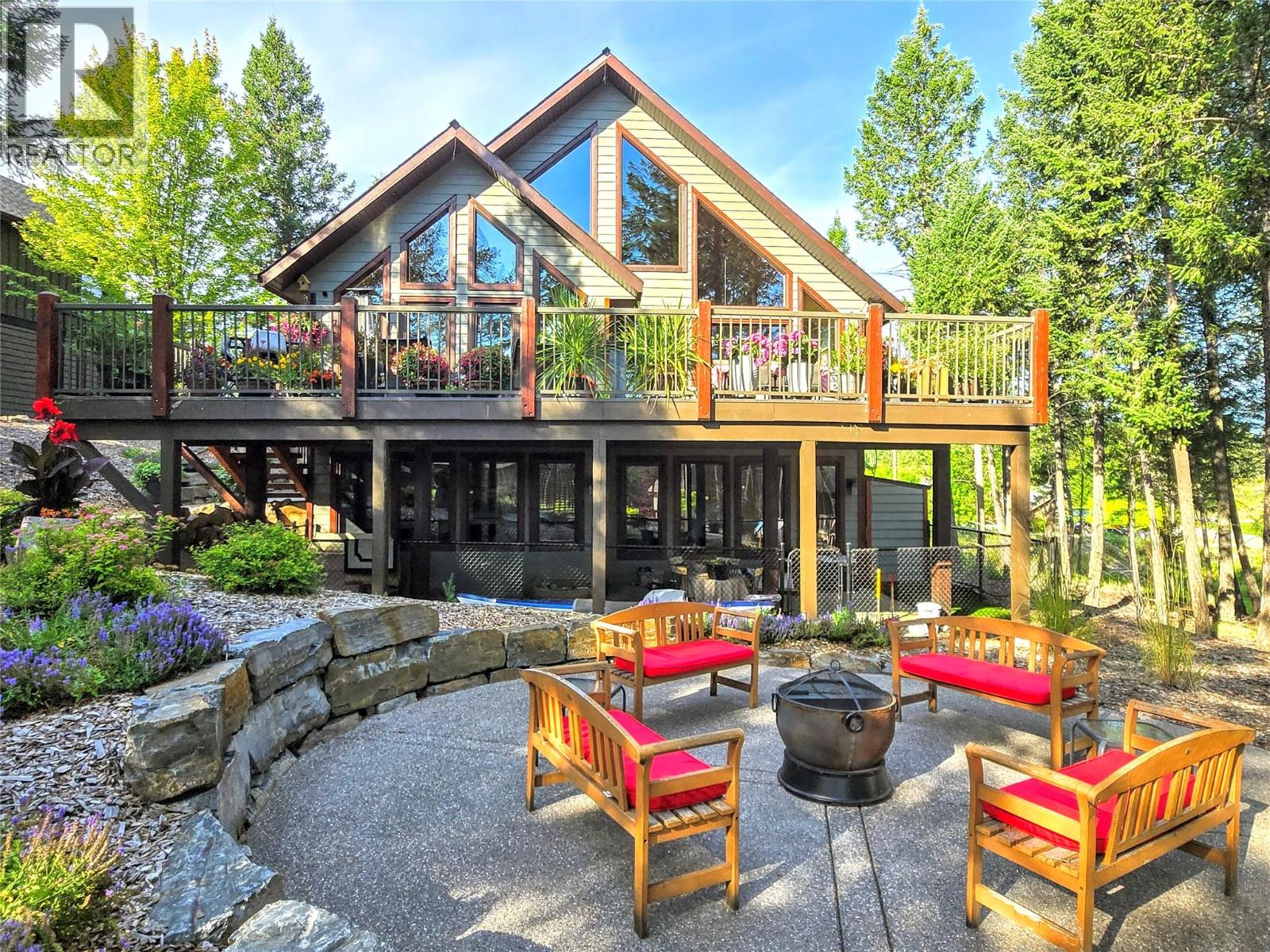 2517 Cobblestone Trail, Invermere