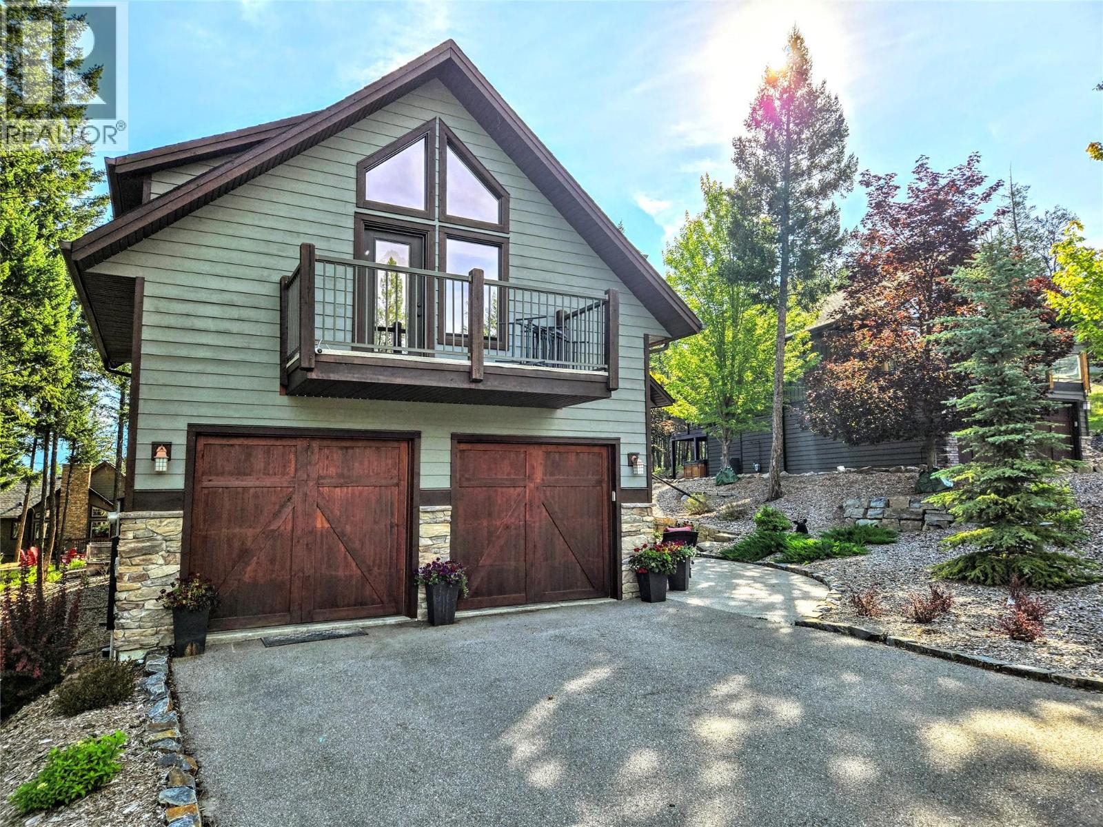 2517 Cobblestone Trail, Invermere