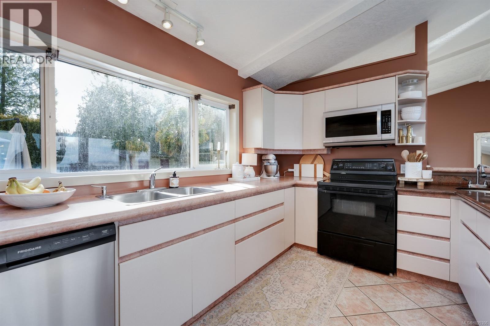  2606 James Island Road, Central Saanich