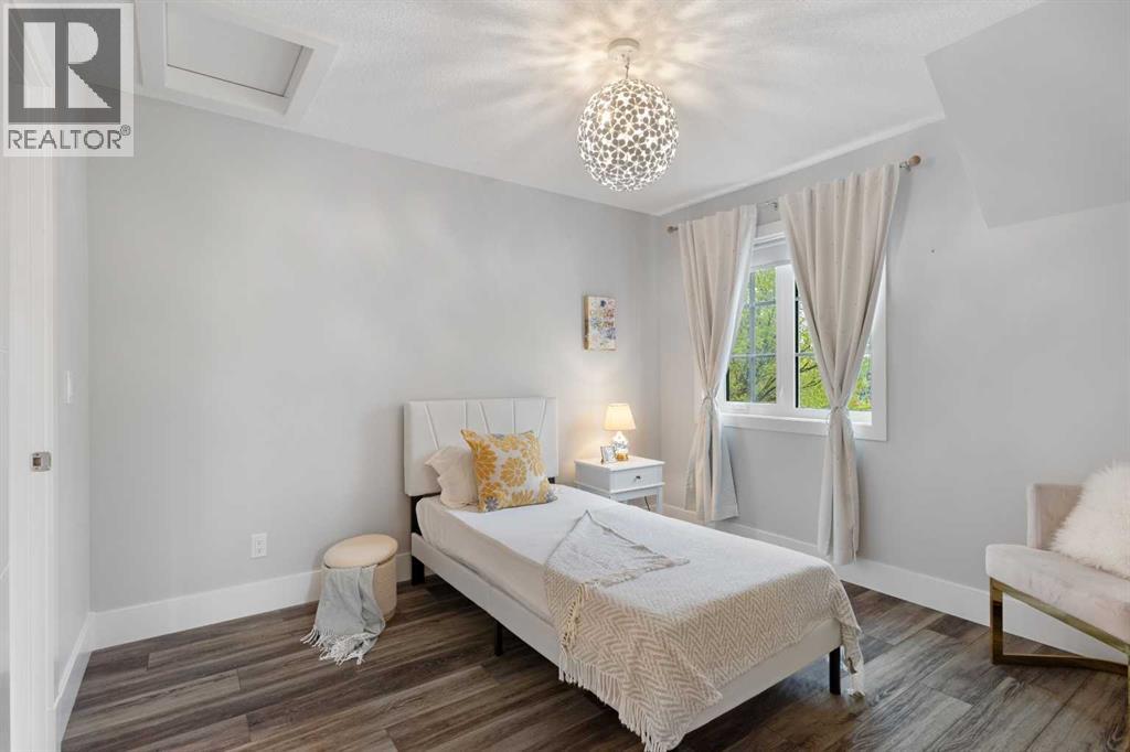 Single Family House for Sale in  Memorial Drive NW Sunnyside Calgary 