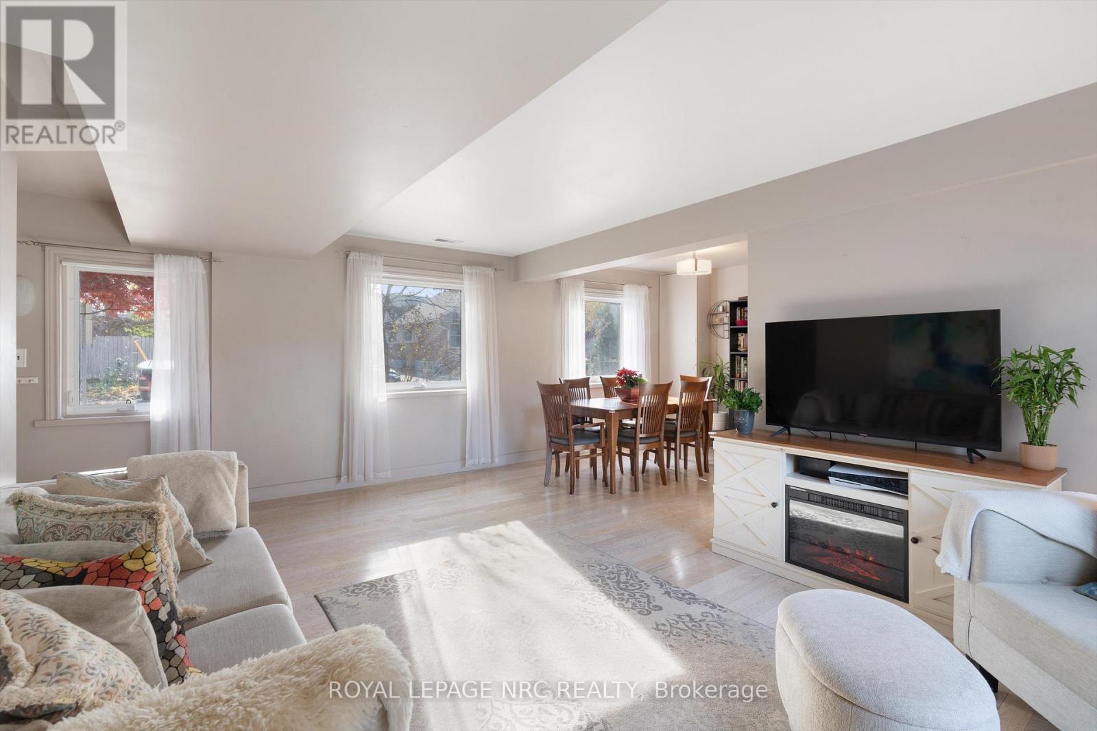 89 1/2 ALBERT STREET - 6