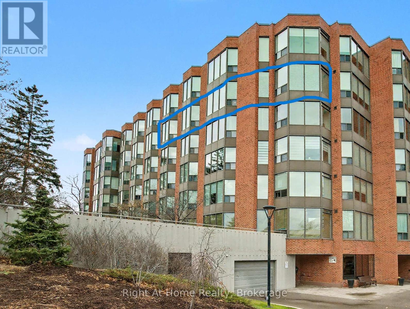 603 – 2121 LAKESHORE ROAD,Burlington (Brant),,