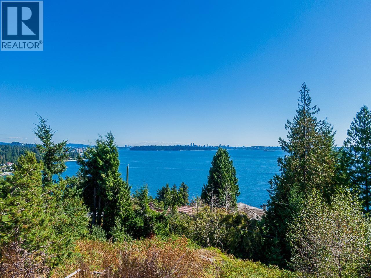 3609 CREERY AVENUE, West Vancouver