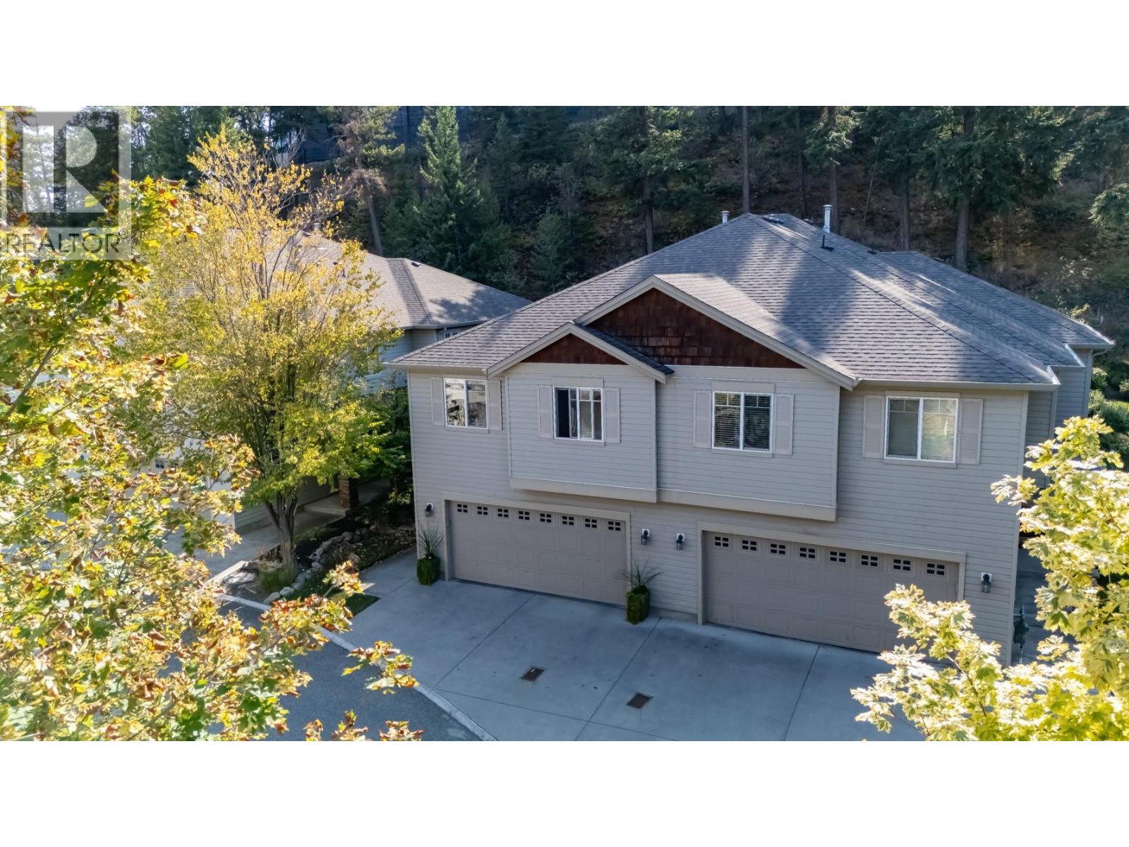 2 2175 Shannon Ridge Drive, West Kelowna
