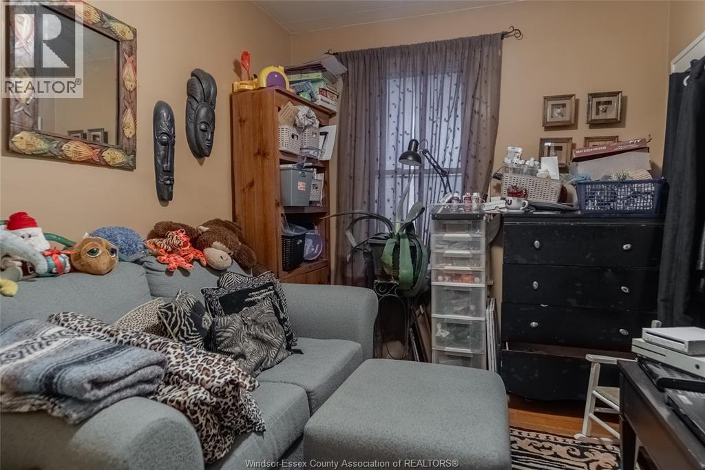 1341-43 BENJAMIN AVENUE - 10