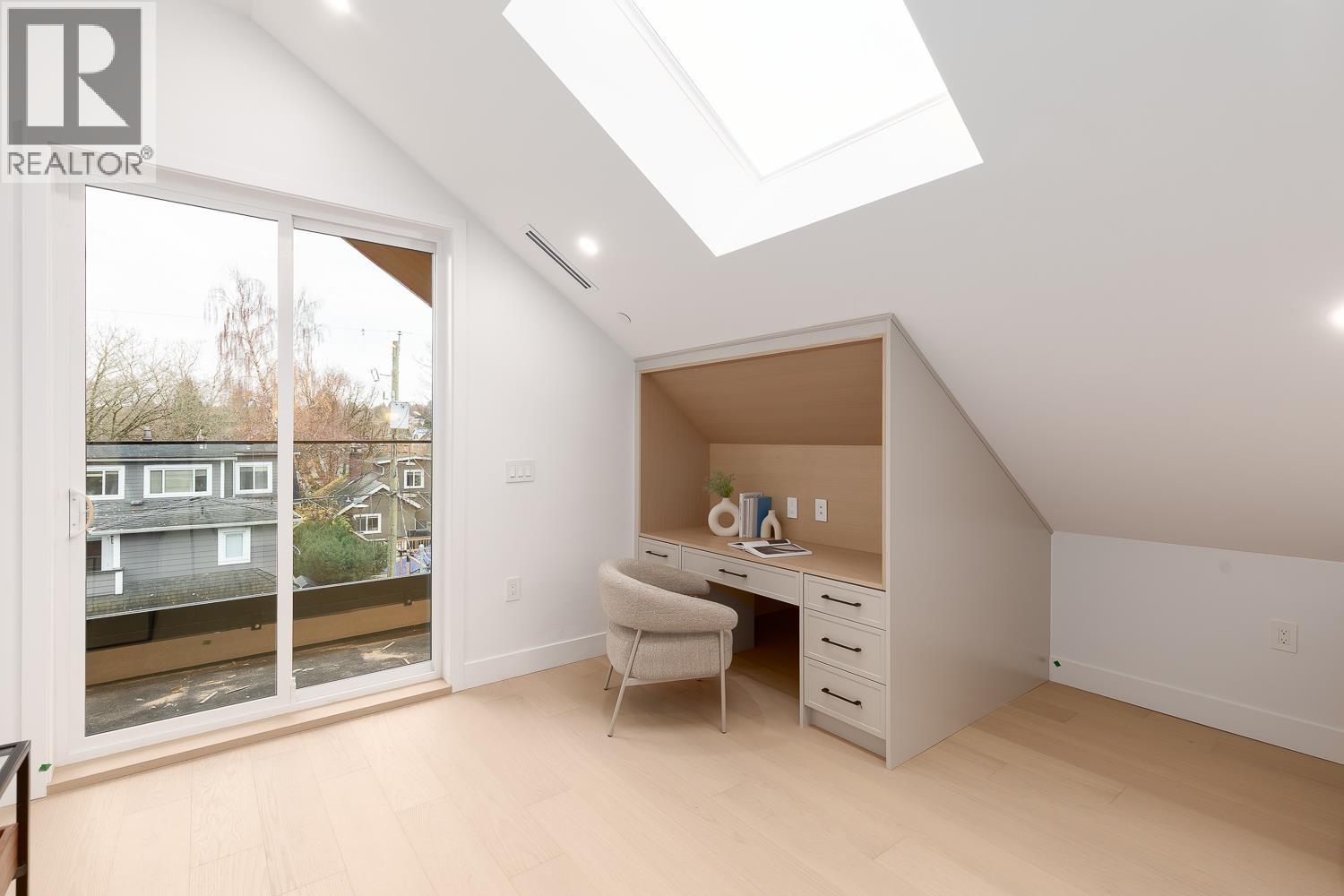 3 2976 W 13TH AVENUE, Vancouver