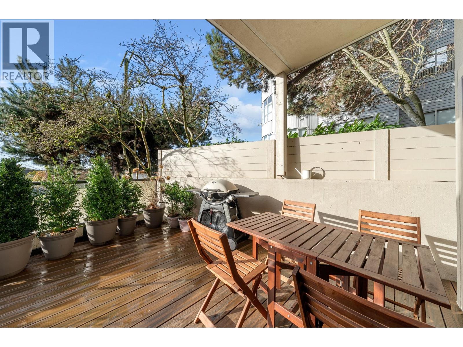 101 2408 HAYWOOD AVENUE, West Vancouver