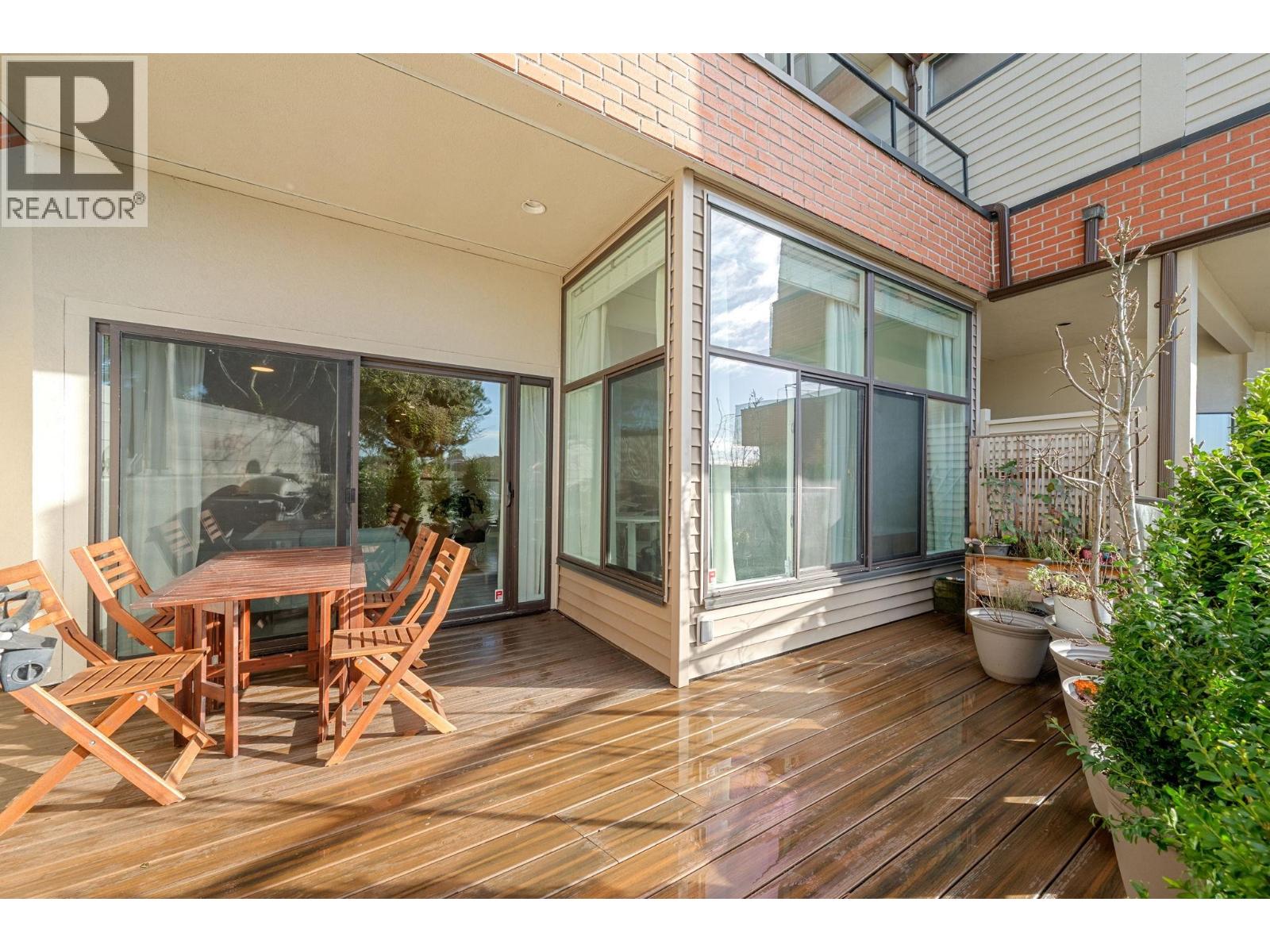 101 2408 HAYWOOD AVENUE, West Vancouver