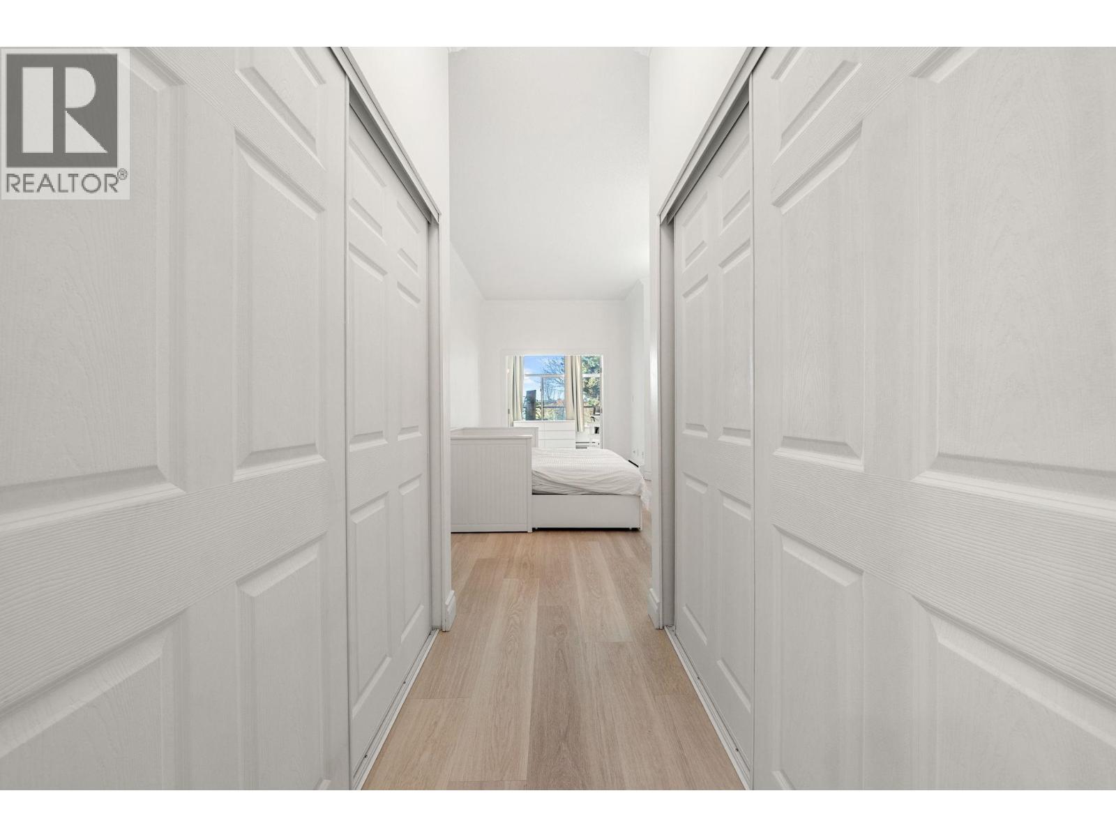 101 2408 HAYWOOD AVENUE, West Vancouver