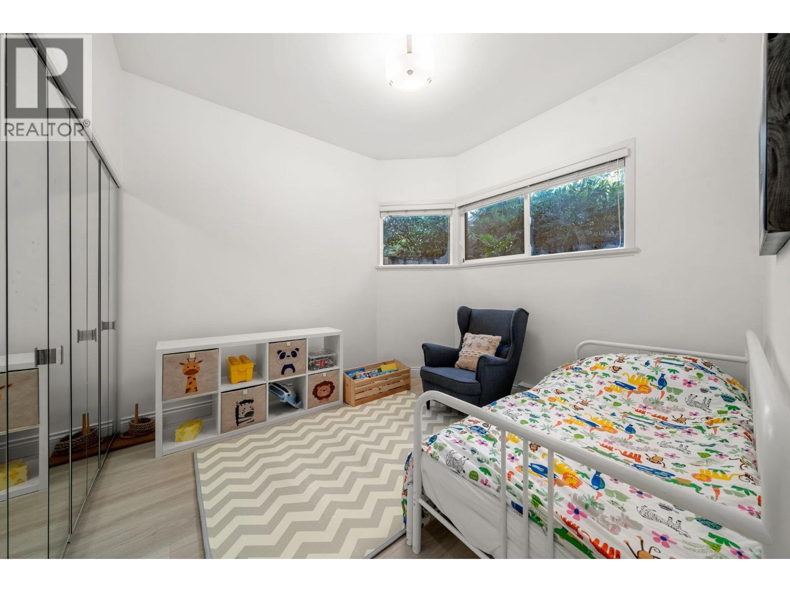 101 2408 HAYWOOD AVENUE, West Vancouver