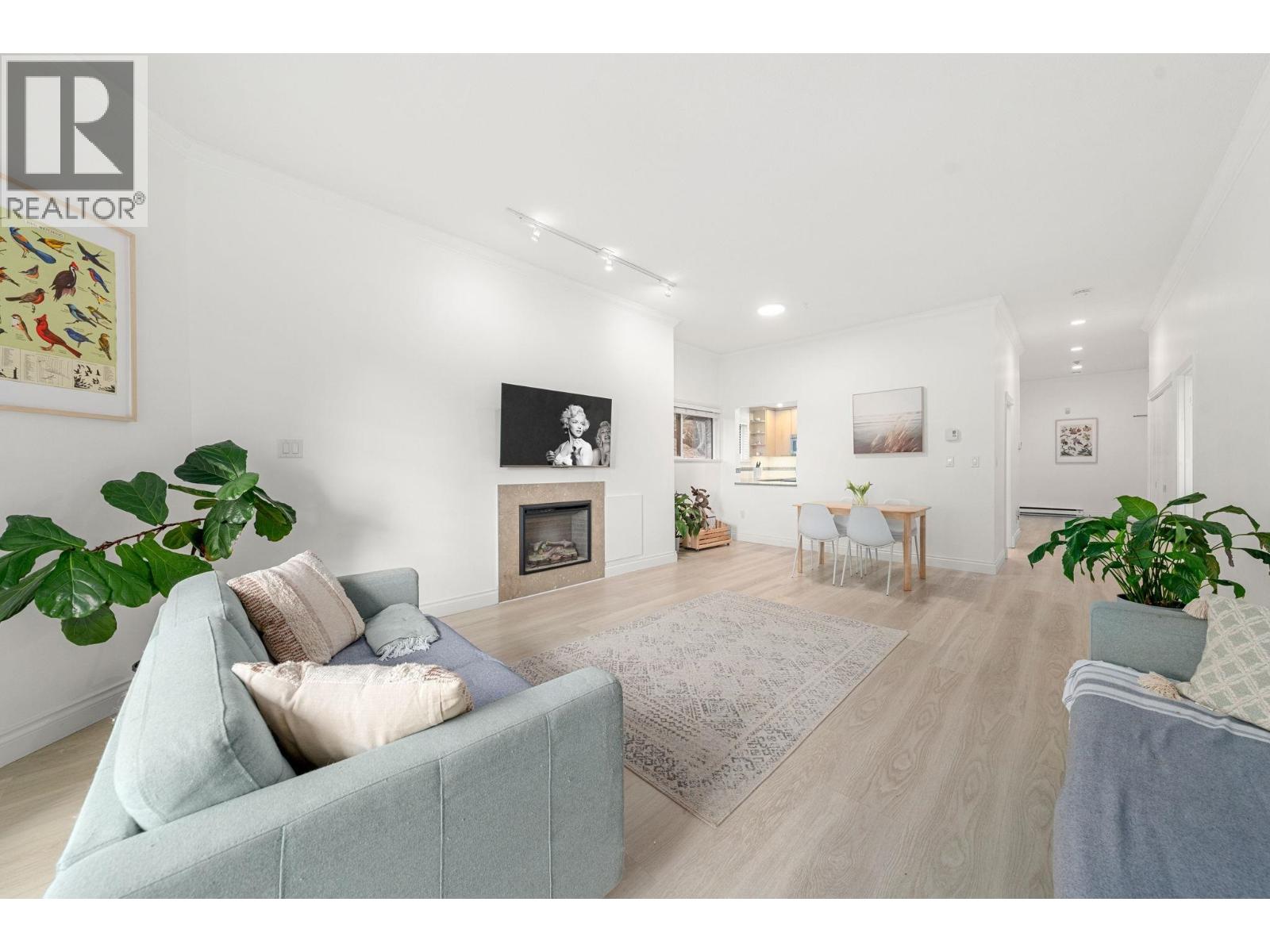 101 2408 HAYWOOD AVENUE, West Vancouver