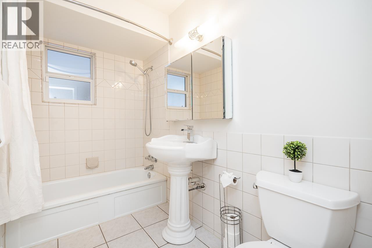 2168 CENTRAL AVENUE, Port Coquitlam