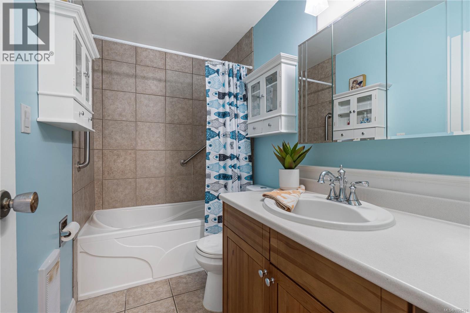 275 Pioneer Cres, Parksville