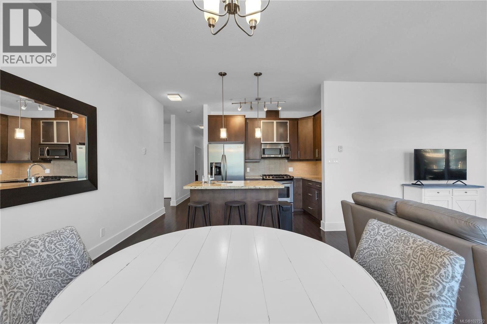 #103 194 Beachside Dr - 14