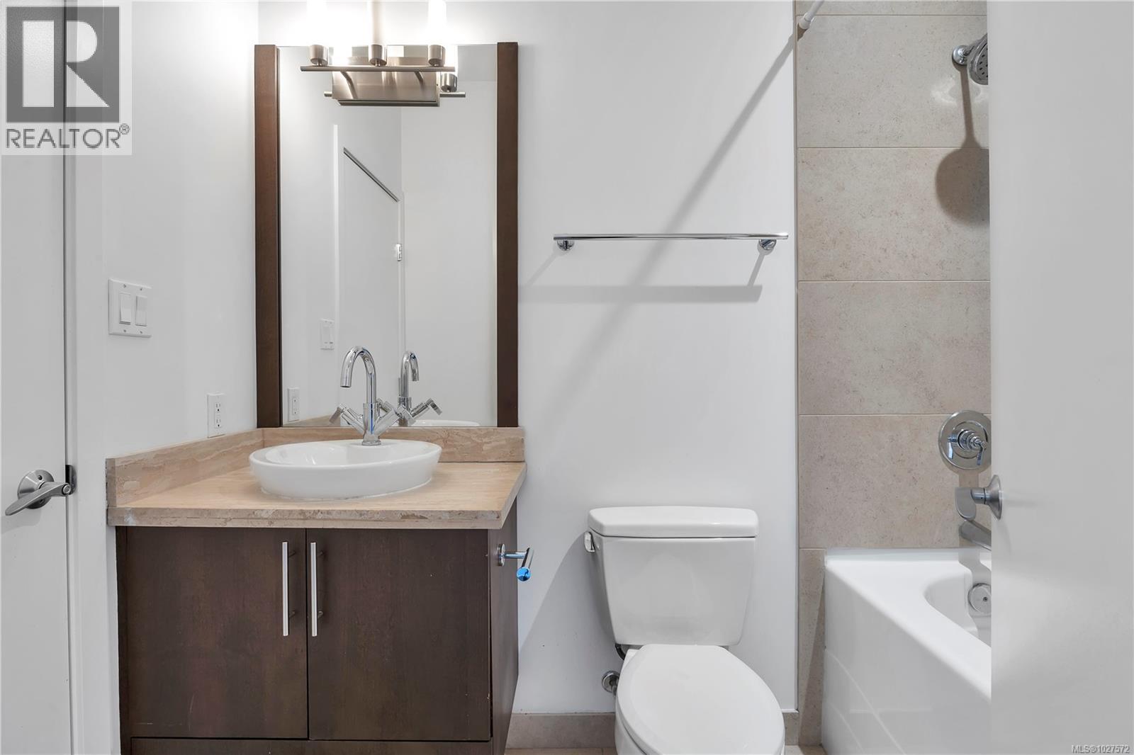 #103 194 Beachside Dr - 30